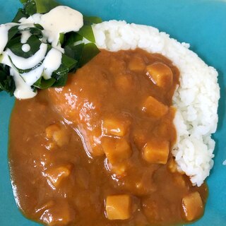 ベーコンカレーとワカメ添え☆彡